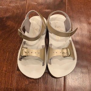 **Saltwater Sandals** size 9